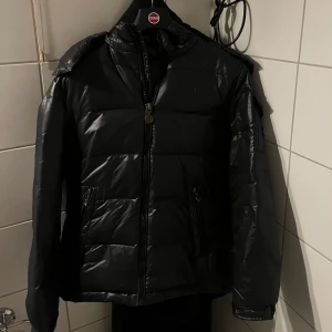 Jacka - Står L i jackan men det är S 