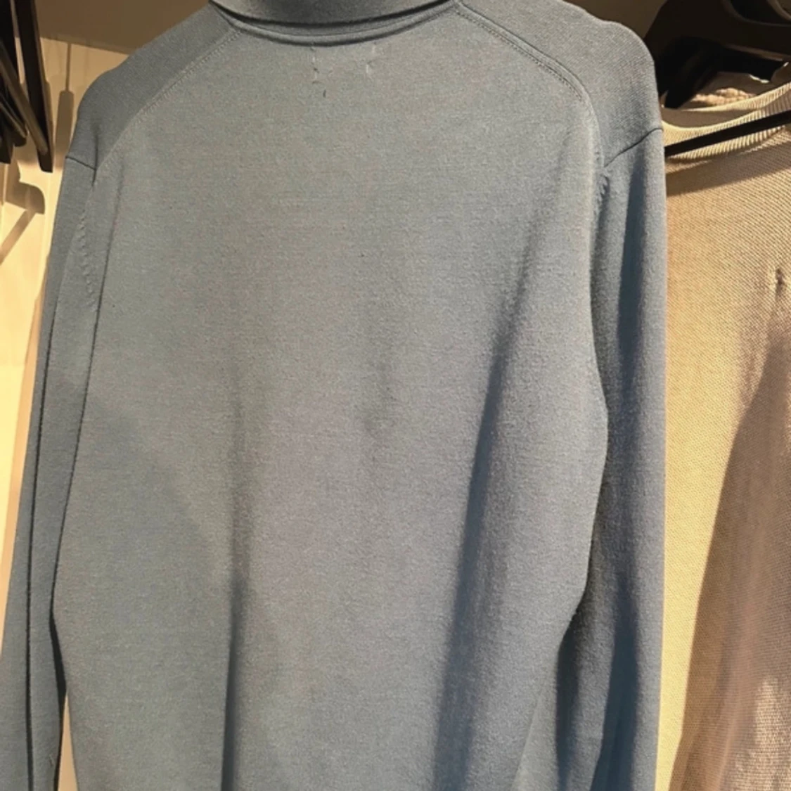 Blå pikétröja från Massimo Dutti - 91