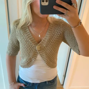 Stickad bolero - Så fin stickad bolero🙌🏼🙌🏼