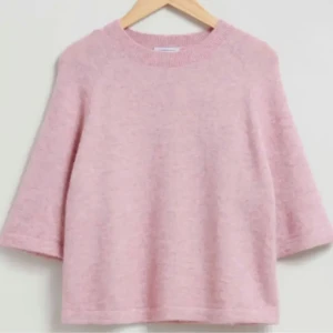 &other stories  - Rosa stickad tröja från &other stories i superfint skick💕