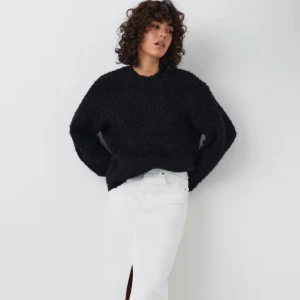 Stickad tröja  - Jättemysig stickad tröja från Gina! Använd endast en gång så den är i nyskick💕