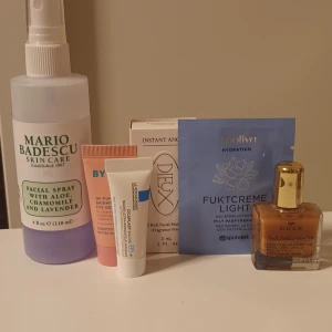 Hudvårdsprodukter - Säljer ett set med hudvårdsprodukter inklusive Mario Badescu Facial Spray med aloe, kamomill och lavendel, Byomai ögonkräm, La Roche-Posay, Apoliva fuktkräm och Nuxe olja. Perfekt för en komplett hudvårdsrutin. Mario badescu 118 ml ca halva kvar, byoma 5 ml, la roche-posay 3 ml, nuxe 10 ml, facial moistrizer 3 ml och fuktserum 2 ml. Allt är oanvänt förutom face misten