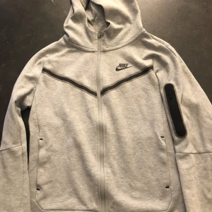 Nike  - Nike tech fleece grå 