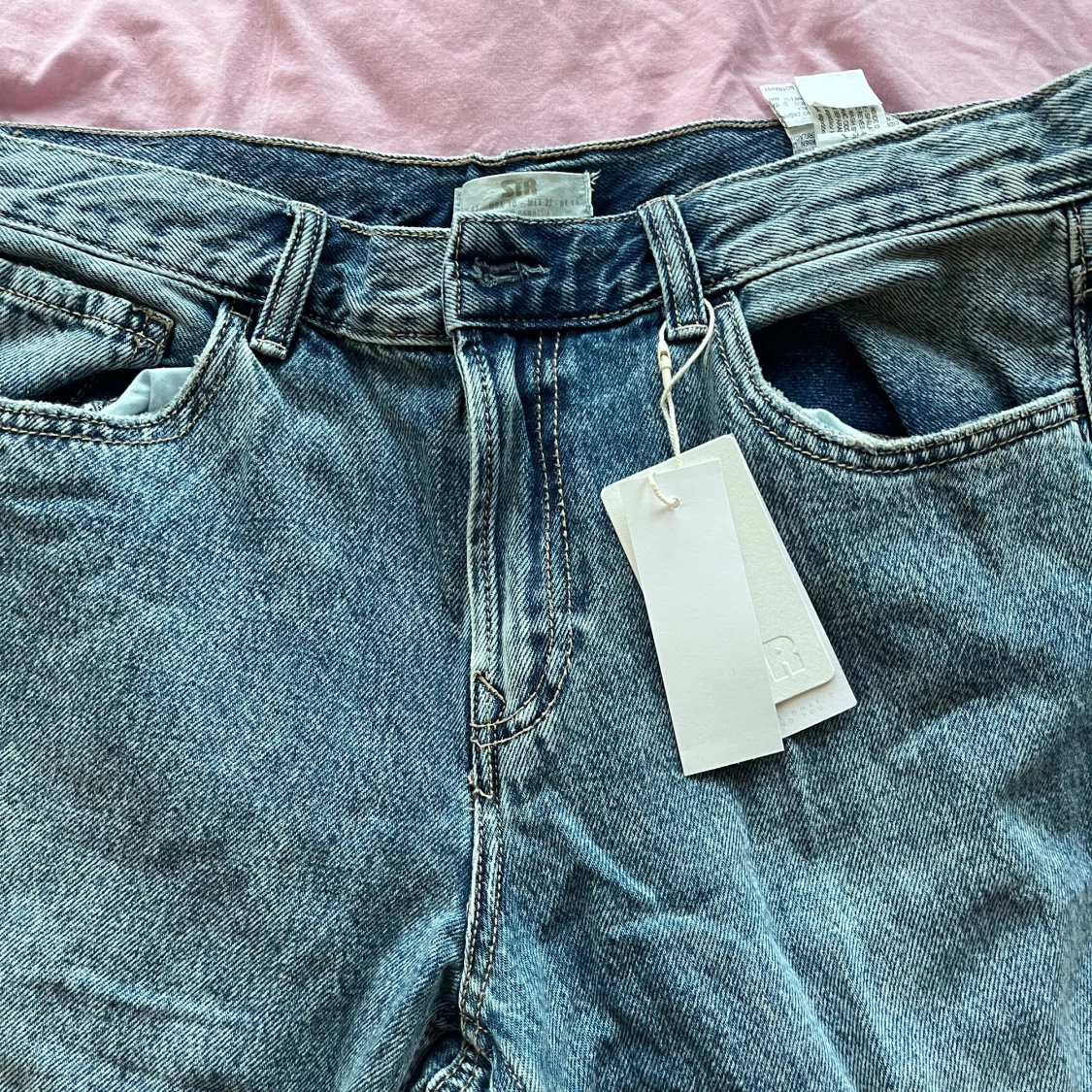 Blå jeans med rak passform - 1