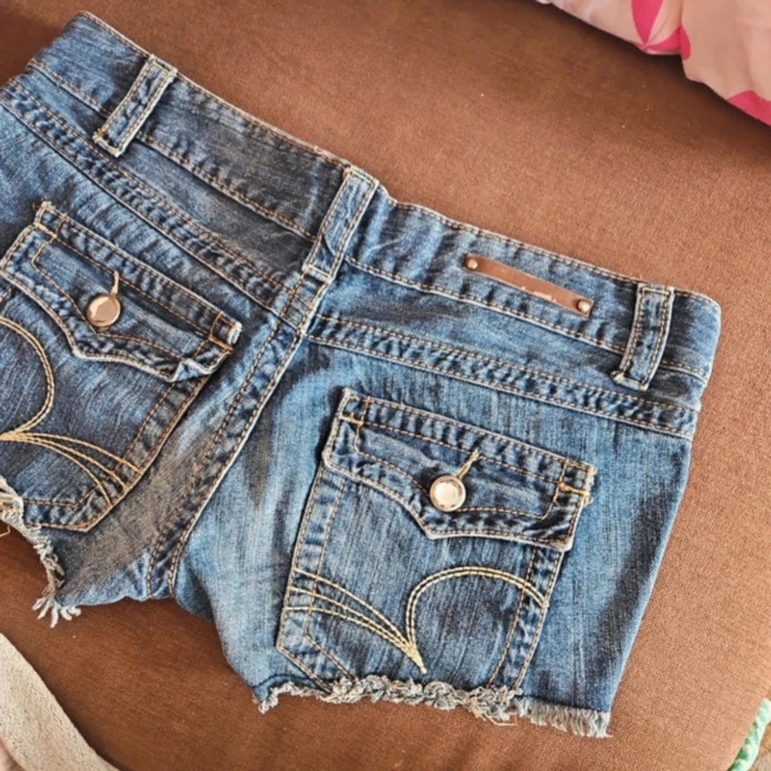 Lågmidjade jeansshorts - 90