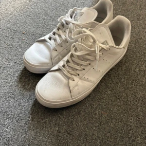 stan smith skor  - mycket bra skick användt väldigt få gånger, köpta på JD 