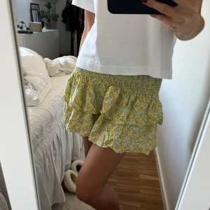 Söt kjol  - Sparsamt använd❤️