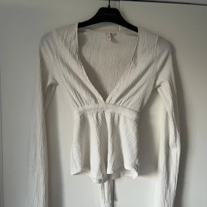 Vit topp - Fin blus från Nelly💕