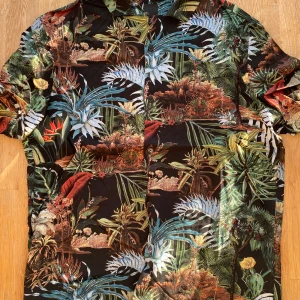 Kortärmad skjorta - Bra skick, knappt använd.