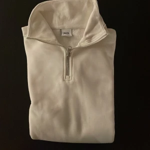 Vit Zara Tröja, Långärmad - Bra skick, Vit Zara Tröja. Storlek L, 