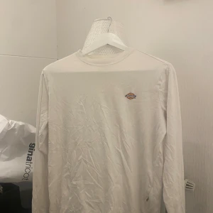 Dickies bas  - Säljer denna då den blivit för liten storlek s, inga fläckar eller så 