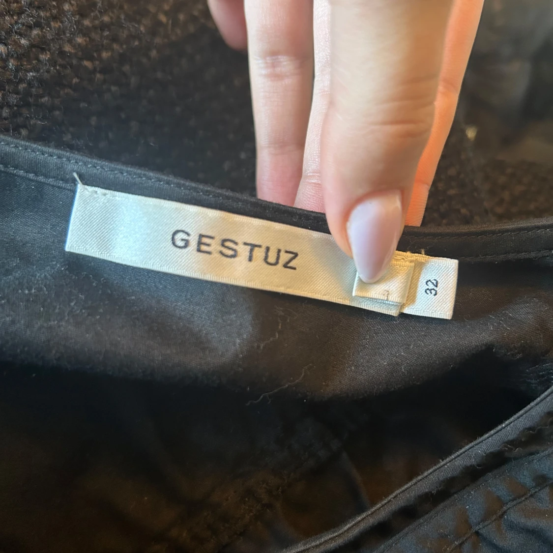 Svart blus från Gestuz  - 91