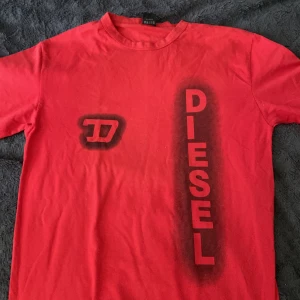 Baggy diesel tröja - Jag säljer denhär tröjan eftersom att jag inte använder den. Den är använd 1 gång.