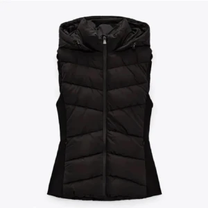 Zara väst  - Västen är i bra skick men används inte.