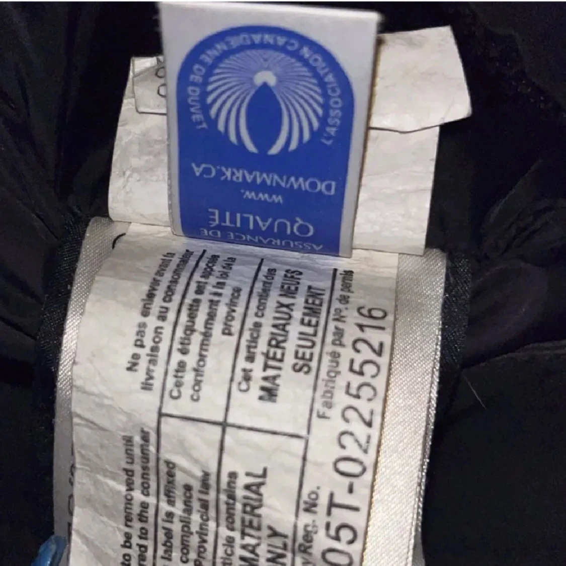 Säljer denna jacka köpt på plick, kontakta  för frågor. Pris kan diskuteras. - 90