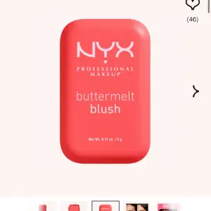 Säljer en superfin Buttermelt Blush från NYX. Den har en härlig krämig konsistens och kommer i en snygg peachy nyans. I färgen ”Had Butta” endast testad.