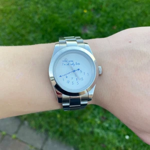 Seiko mod - who cares im already late - rostfritt stål | seikos NH35A | mycket fint skick då den bara är använd ca 10 ggr | 904L | open case back | extra länkar fås med | ❗️pris kan diskuteras vid riktigt snabb affär ❗️