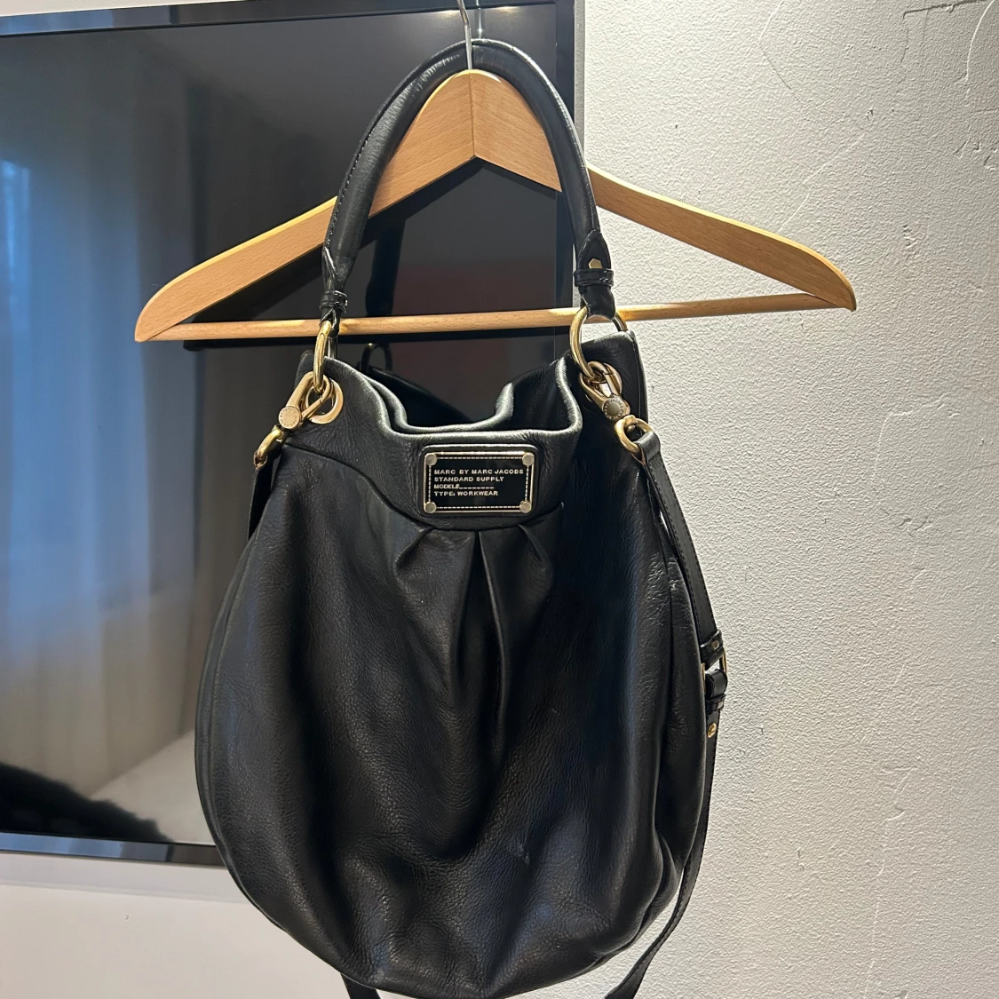 Svart axelväska från Marc Jacobs - 91