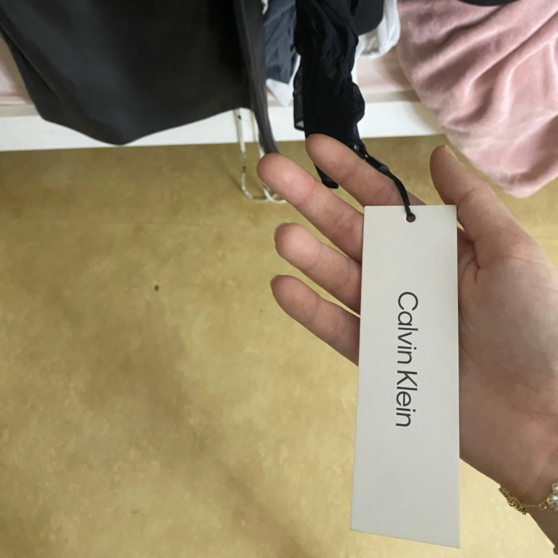 Svart klänning från calvin klein  - 93