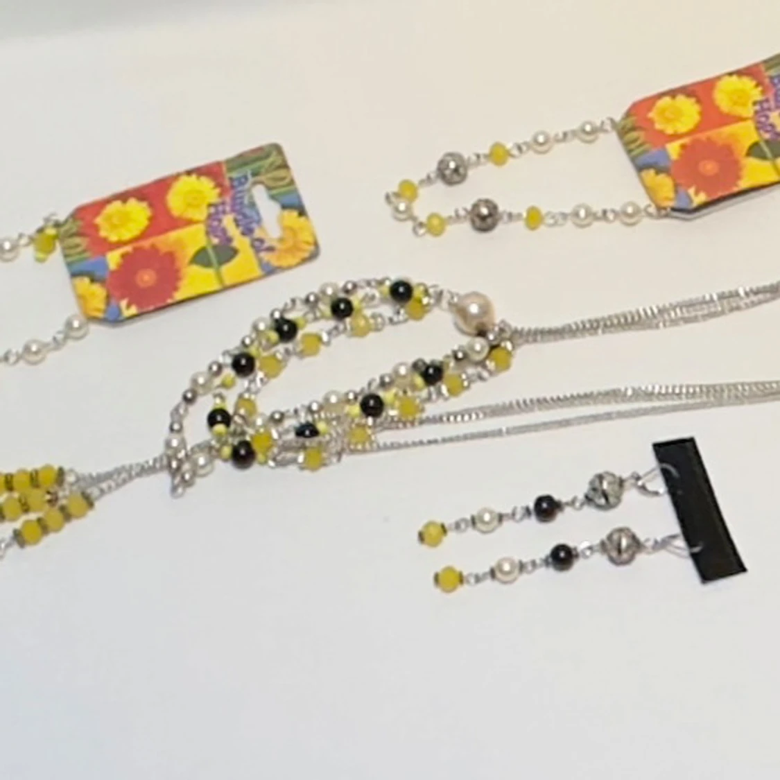 Smyckesset med halsband och örhängen - 91