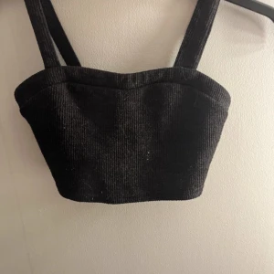 Snygg svart tank-top😻 - Snygg och skön tank top💕 strlk 140/10år