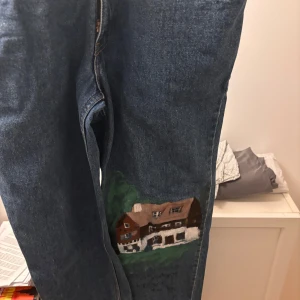 Custom levis - Levis cusrom jeans. Fet målning