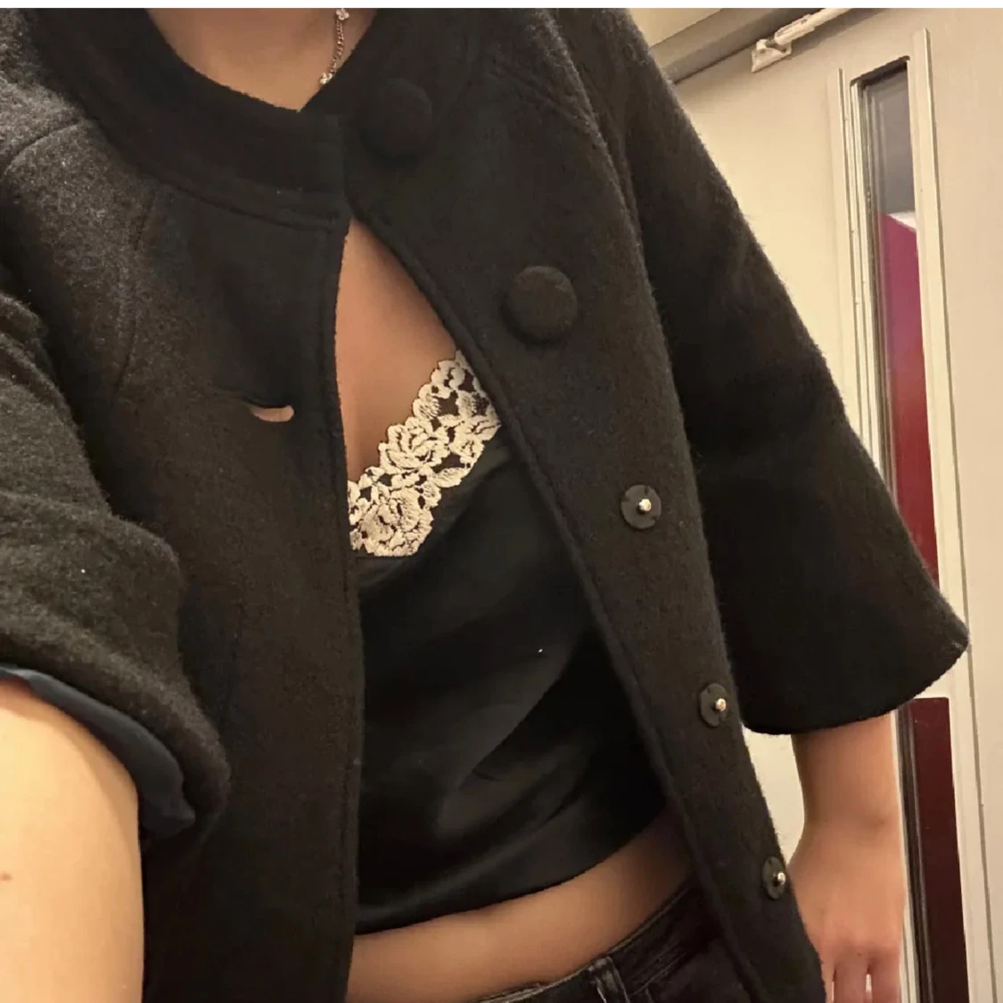 Svart trekvartsärmad kappa - 91