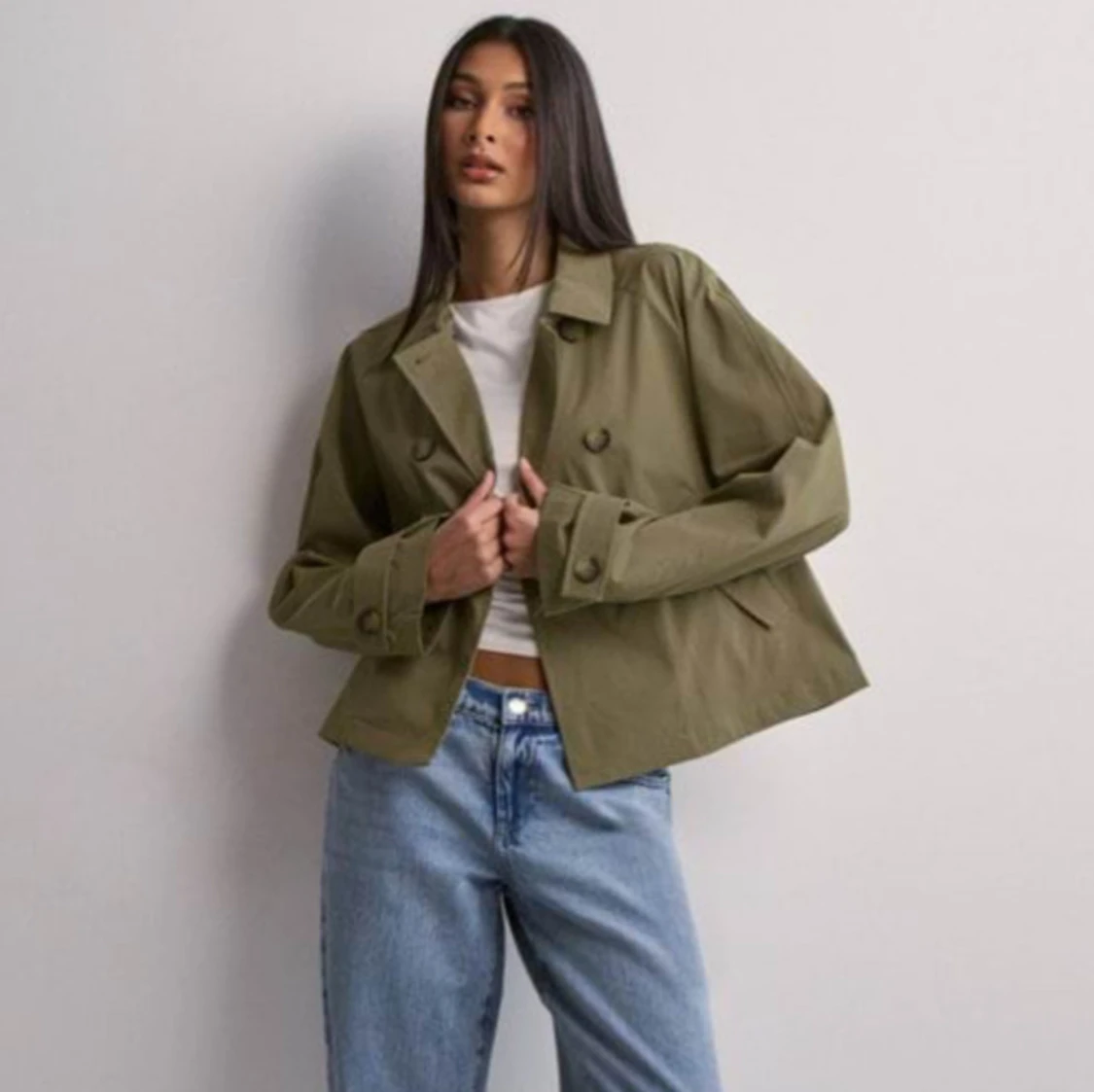 Kort trenchcoat från Nelly