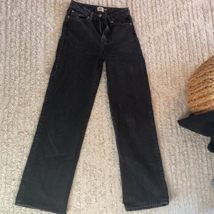 Lager 157 jeans - Säljer dessa svarta lager 157 jeans i modellen ”boulevard”. Dessa är i ett mycket bra skick!
