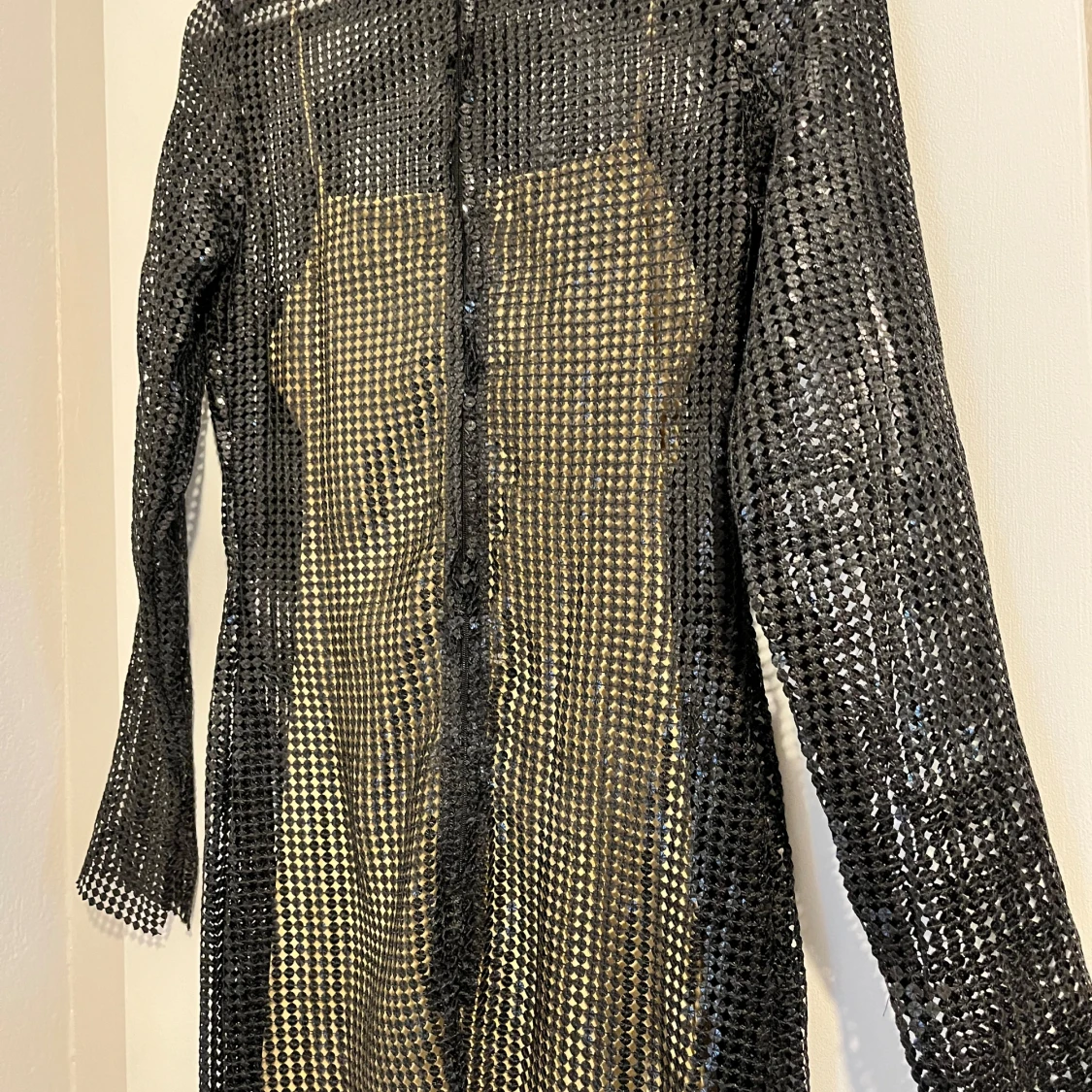 Svart glittrig klänning från Lexi - 92