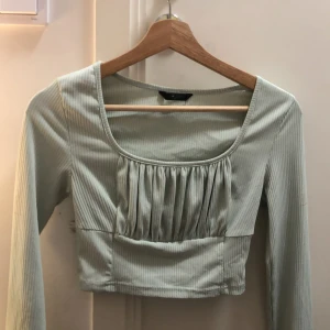 Mint grön top crop  - Mintgrön top crop lotus kan diskutera 