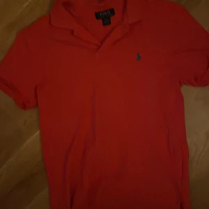 Bra tröja  - Nice pass form bra skick 