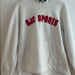 Vit hoodie i fleecematerial❤️🤍 - Superskön och cool hoodie❤️❤️