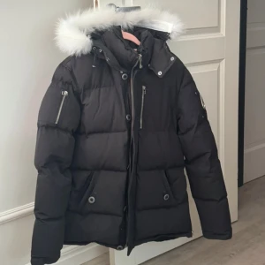 Mosse knuckles- vinterjacka  - Storlek S  Nästan nyskick, knappt använd  Säljs på grund av ingen användning  Priset kan diskuteras ! 