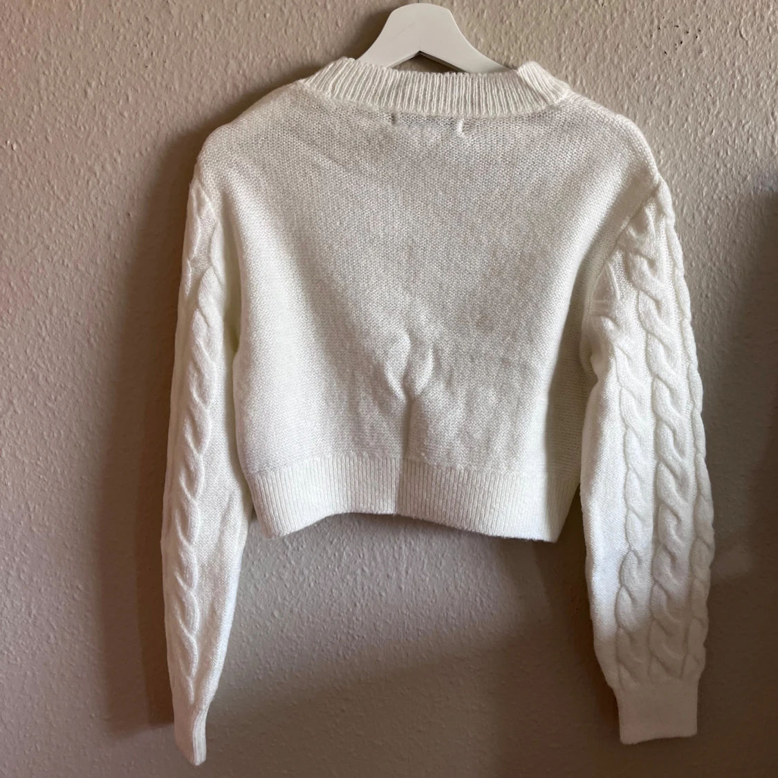 Vit stickad tröja - 90