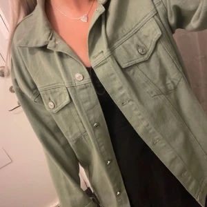 Jeansjacka - Grön jeansjacka