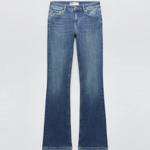 Zara jeans  - Lågmidjade jeans från zara 