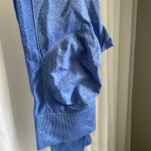 Träningstights - Säljer mina träningstights från shein! Aldrig använda. Skriv vid frågor 💕