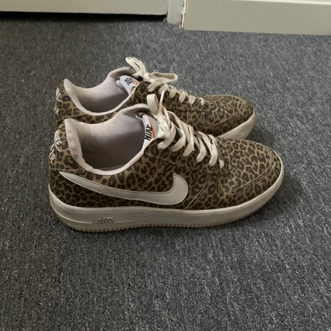 Leopardmönstrade Nike Air Force - 91