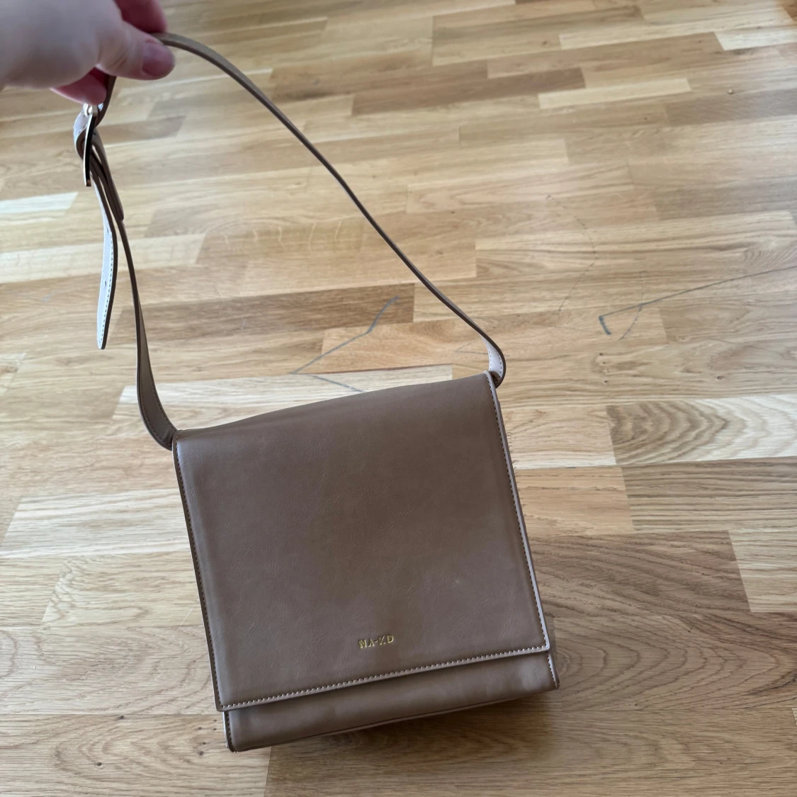 Beige axelväska från A.P.C.