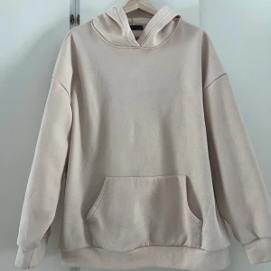 Oversize hoodie  - Oversize hoodie från SHEIN  Storlek L Finns fläck, noppor 