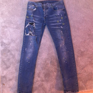 Dsquared2  - Bra skick använt ett par gånger