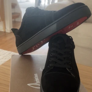 Louboutin skor  - Helt nya. Har inte andvänt en ända gång i ny skick.