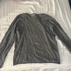 Zadig tröja - Snygg grå tröja från Zadig med as coola detaljer. Passar till allt. Pris kan diskuteras 