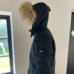 Tommy Hilfiger Jacka  - Tommy Hilfiger Jacka | Storlek M -skick 9.5/10 perfekt nu till vintern ☃️