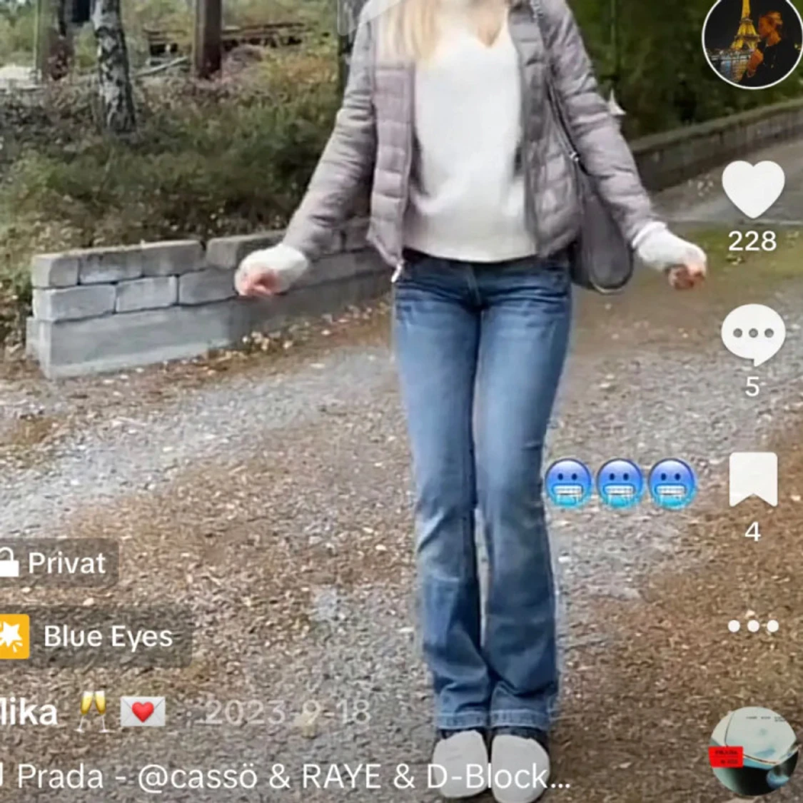 Blå jeans med detaljer - 90