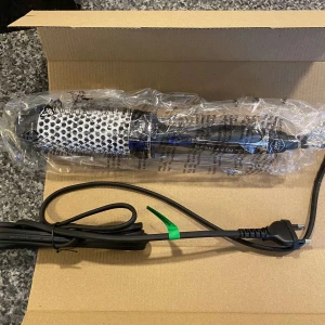 Värmeborste - Säljer denna helt oanvända Björn Axén borsten i storlek 45 mm☺️