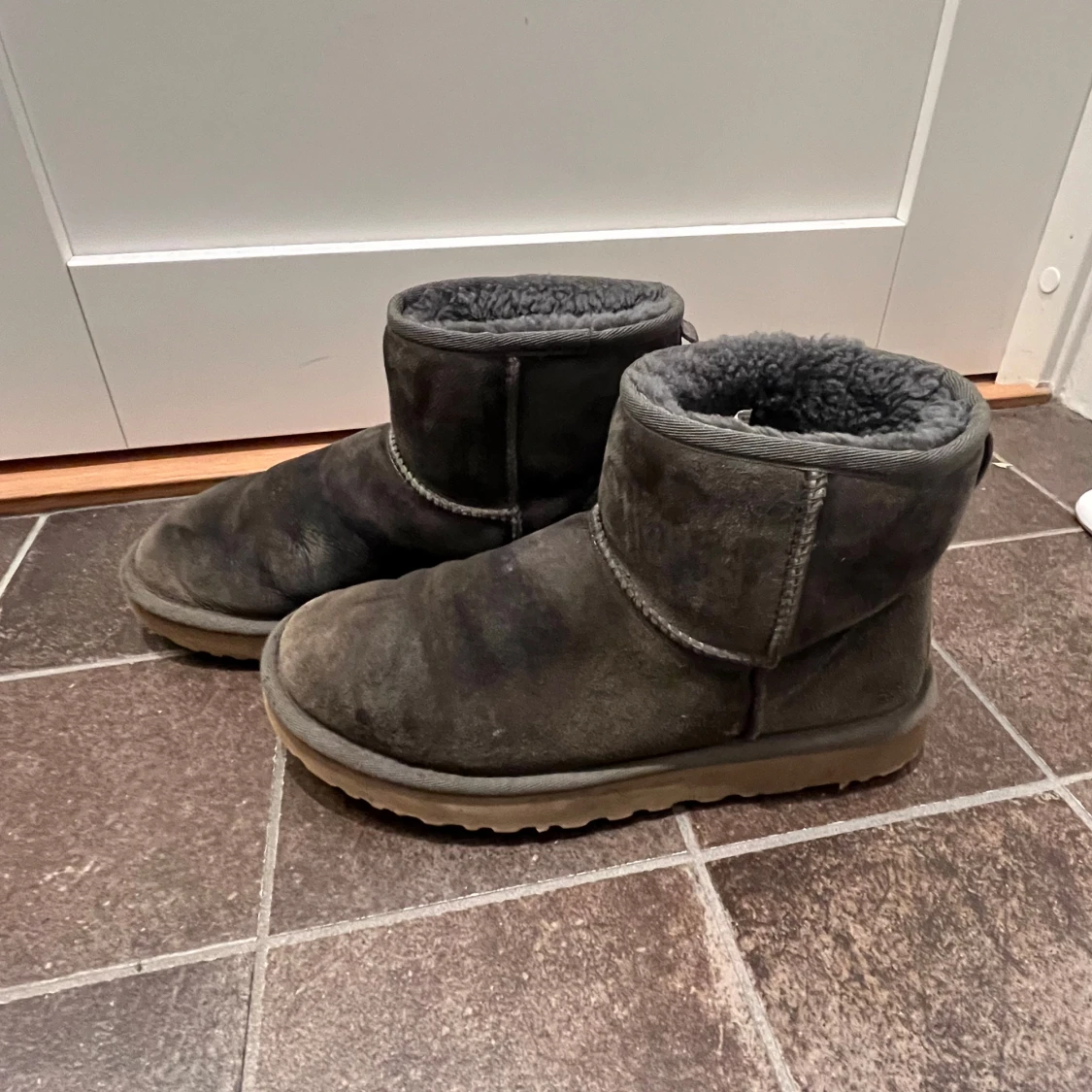 UGGS storlek 39