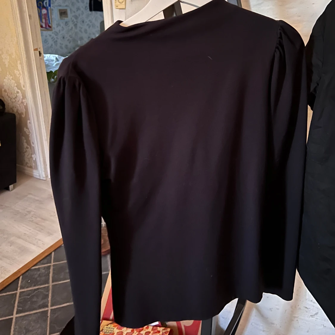 Långärmad tröja med snygga detaljer - 90