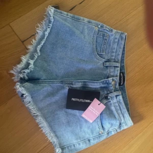 nya shorts  - Från Pretty little thing helt nya jätte fina 